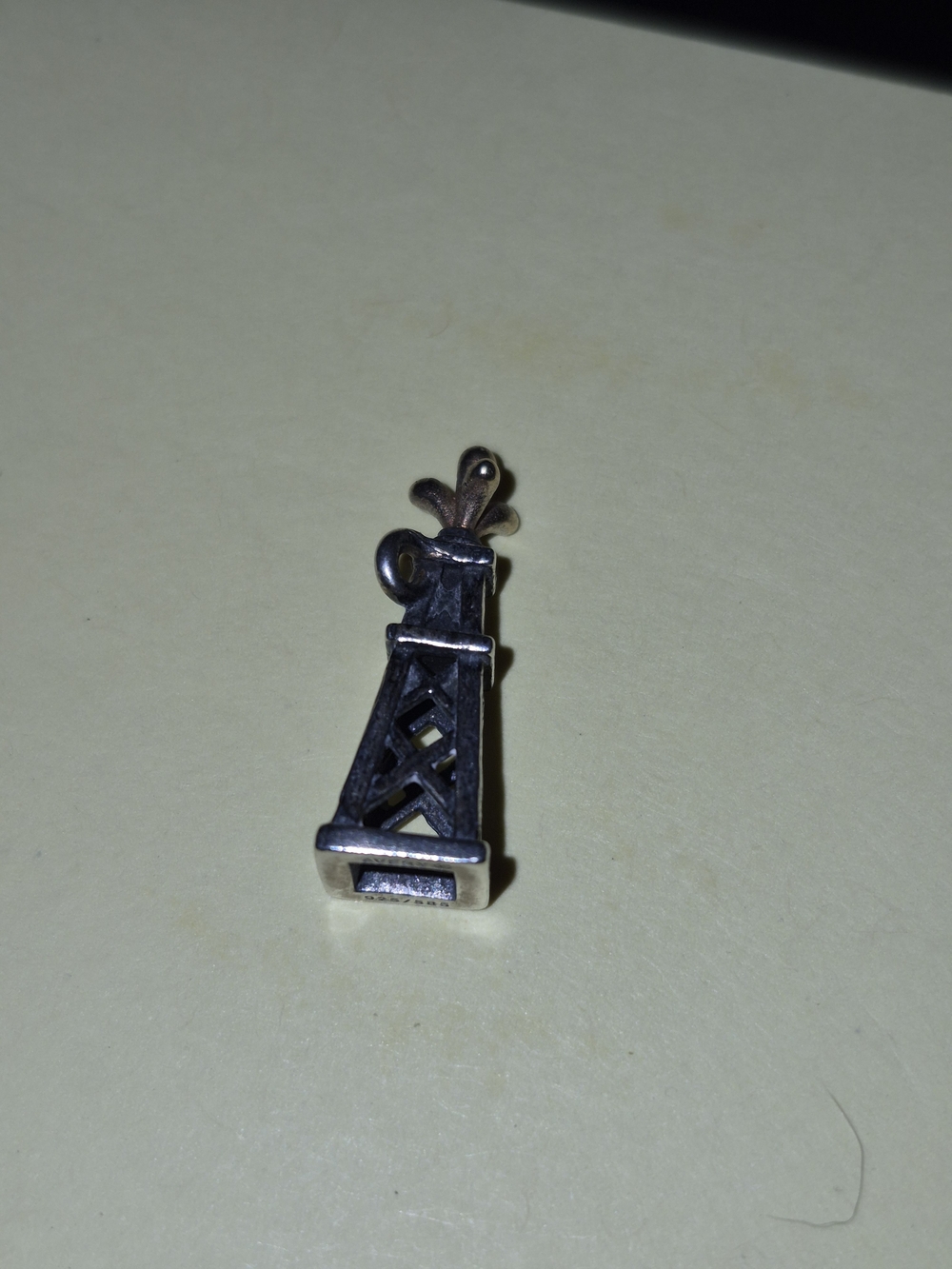 RETIRED JAMES AVERY IT'S A GUSHER CHARM